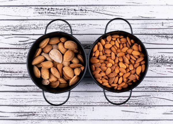 خرید بادام درختی خام + قیمت فروش استثنایی